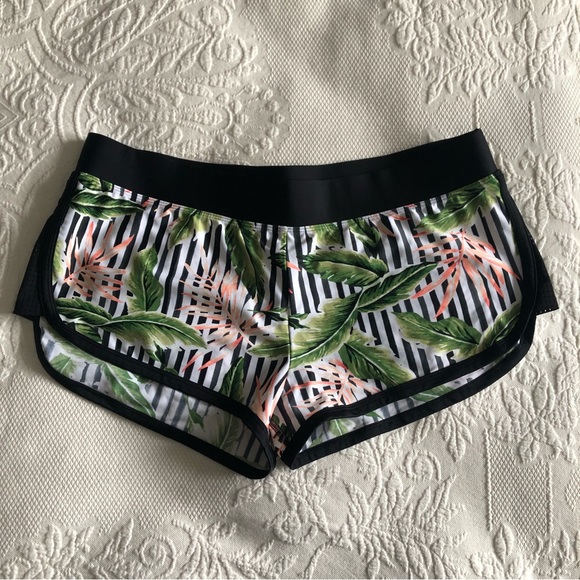 Body Glove Active Pulse Samoa Swim Shorts - athletic activewear shorts - LARGE - Picture 8 of 14